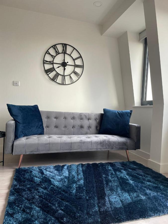 Premier Suite- Bedford City Centre With Free Gym & Parking ภายนอก รูปภาพ