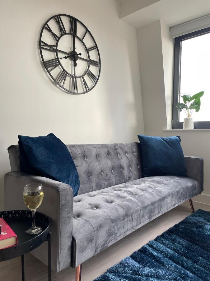 Premier Suite- Bedford City Centre With Free Gym & Parking ภายนอก รูปภาพ
